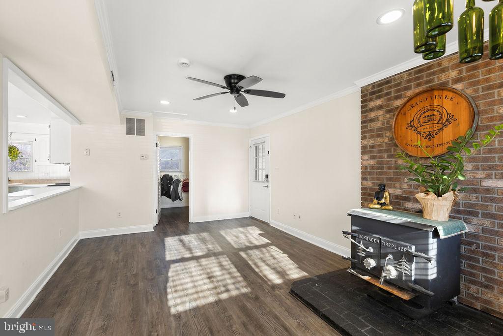 503 S MAPLE CT, STERLING, Virginia 20164, 4 Bedrooms Bedrooms, ,2 BathroomsBathrooms,Residential,For sale,503 S MAPLE CT,VALO2110996 MLS # VALO2110996