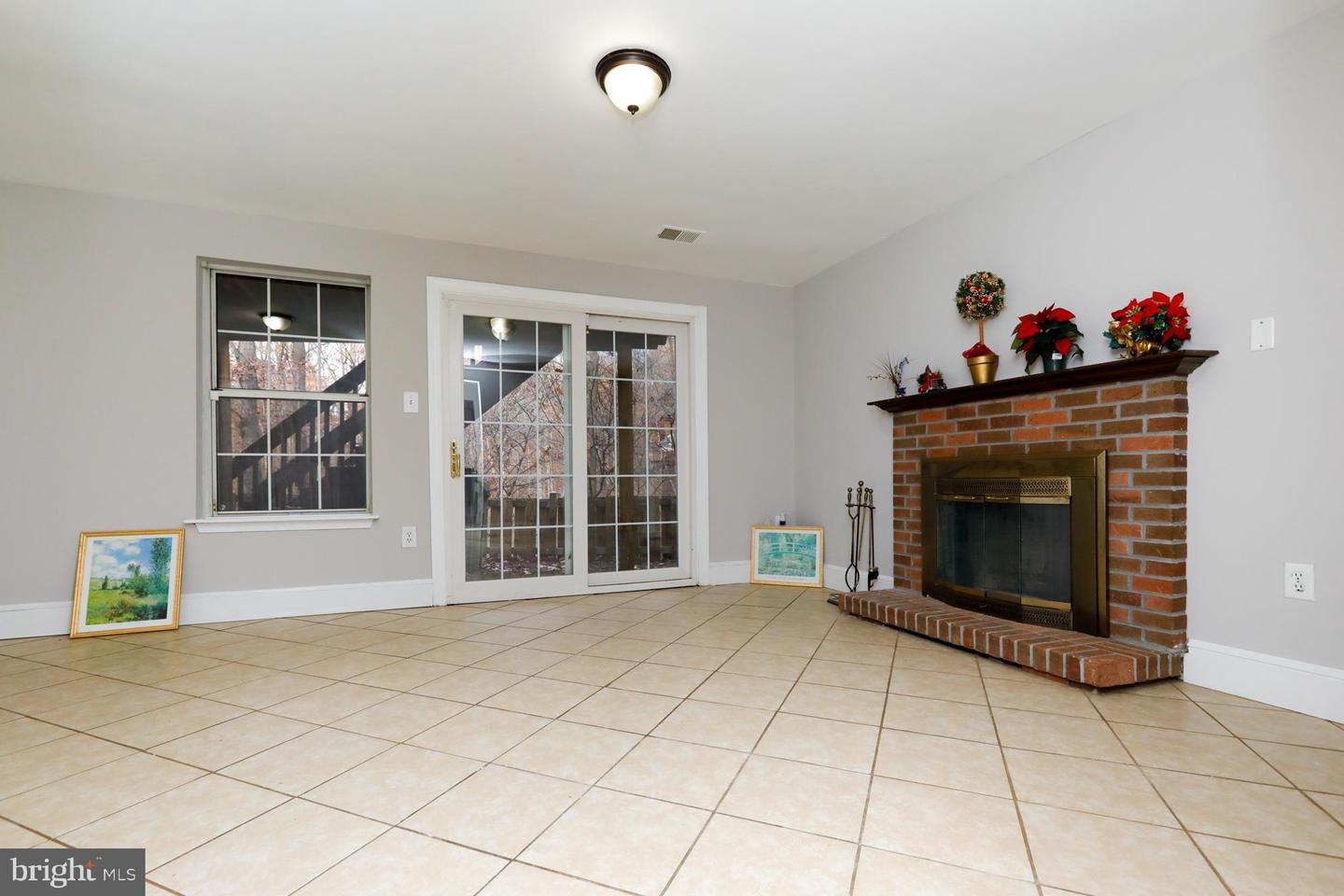 15661 MONTVIEW DR, DUMFRIES, Virginia 22025, 3 Bedrooms Bedrooms, ,3 BathroomsBathrooms,Residential,For sale,15661 MONTVIEW DR,VAPW2107750 MLS # VAPW2107750 15661 MONTVIEW DR, DUMFRIES, Virginia 22025, 3 Bedrooms Bedrooms, ,3 BathroomsBathrooms,Residential,For sale,15661 MONTVIEW DR,VAPW2107750 MLS # VAPW2107750