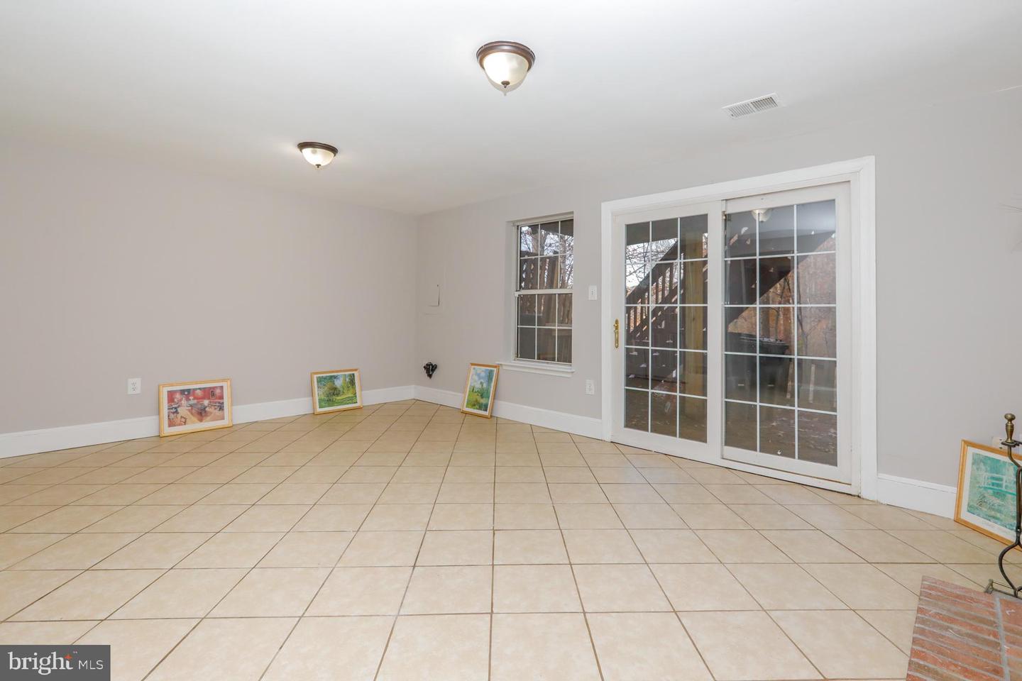 15661 MONTVIEW DR, DUMFRIES, Virginia 22025, 3 Bedrooms Bedrooms, ,3 BathroomsBathrooms,Residential,For sale,15661 MONTVIEW DR,VAPW2107750 MLS # VAPW2107750 15661 MONTVIEW DR, DUMFRIES, Virginia 22025, 3 Bedrooms Bedrooms, ,3 BathroomsBathrooms,Residential,For sale,15661 MONTVIEW DR,VAPW2107750 MLS # VAPW2107750