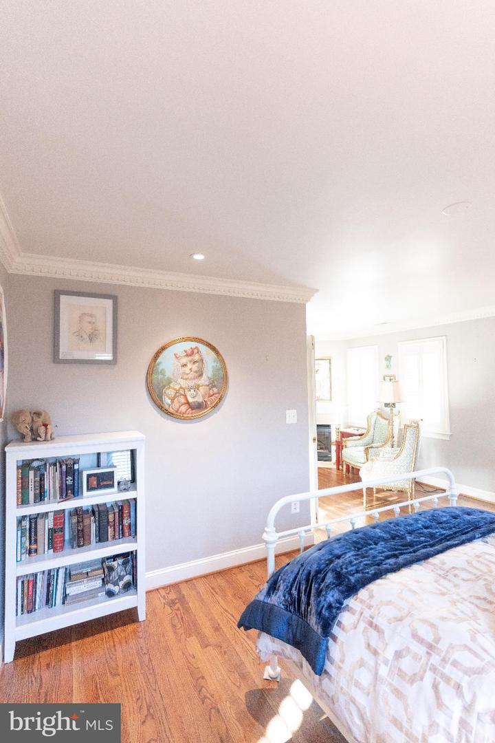 9 HUNT CT, MIDDLEBURG, Virginia 20117, 3 Bedrooms Bedrooms, 7 Rooms Rooms,2 BathroomsBathrooms,Residential,For sale,9 HUNT CT,VALO2111284 MLS # VALO2111284