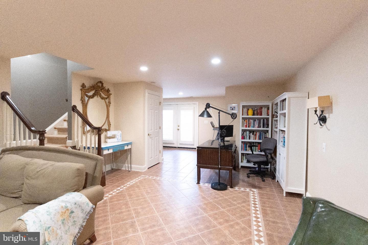 9 HUNT CT, MIDDLEBURG, Virginia 20117, 3 Bedrooms Bedrooms, 7 Rooms Rooms,2 BathroomsBathrooms,Residential,For sale,9 HUNT CT,VALO2111284 MLS # VALO2111284