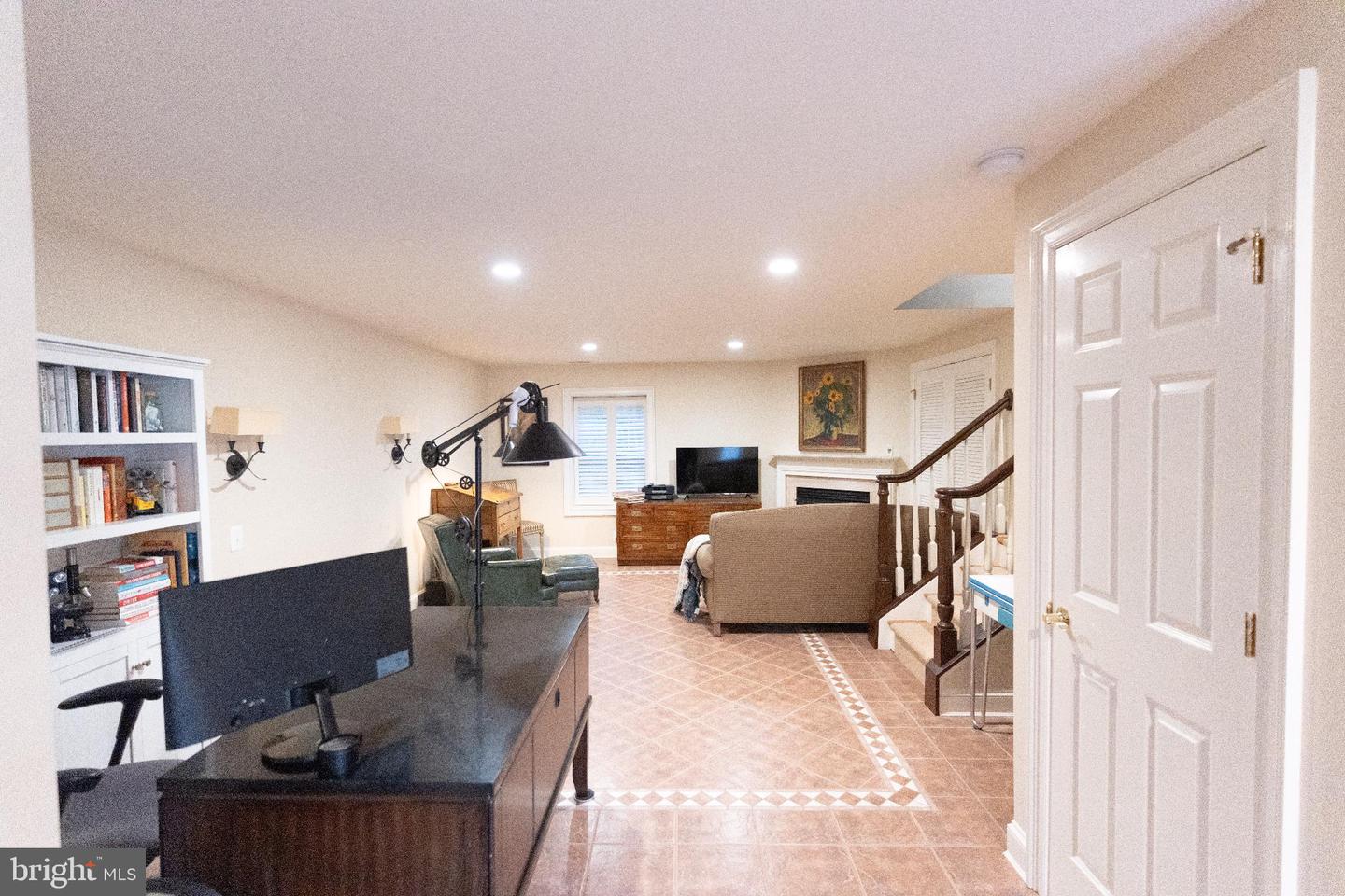 9 HUNT CT, MIDDLEBURG, Virginia 20117, 3 Bedrooms Bedrooms, 7 Rooms Rooms,2 BathroomsBathrooms,Residential,For sale,9 HUNT CT,VALO2111284 MLS # VALO2111284