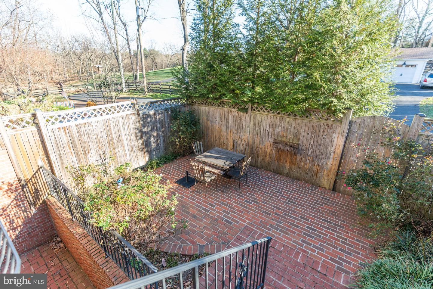 9 HUNT CT, MIDDLEBURG, Virginia 20117, 3 Bedrooms Bedrooms, 7 Rooms Rooms,2 BathroomsBathrooms,Residential,For sale,9 HUNT CT,VALO2111284 MLS # VALO2111284