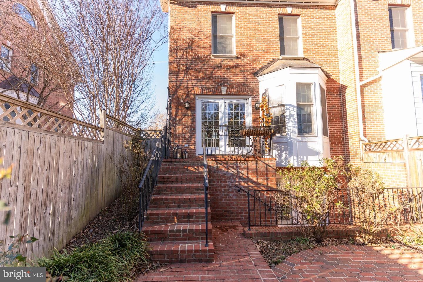 9 HUNT CT, MIDDLEBURG, Virginia 20117, 3 Bedrooms Bedrooms, 7 Rooms Rooms,2 BathroomsBathrooms,Residential,For sale,9 HUNT CT,VALO2111284 MLS # VALO2111284