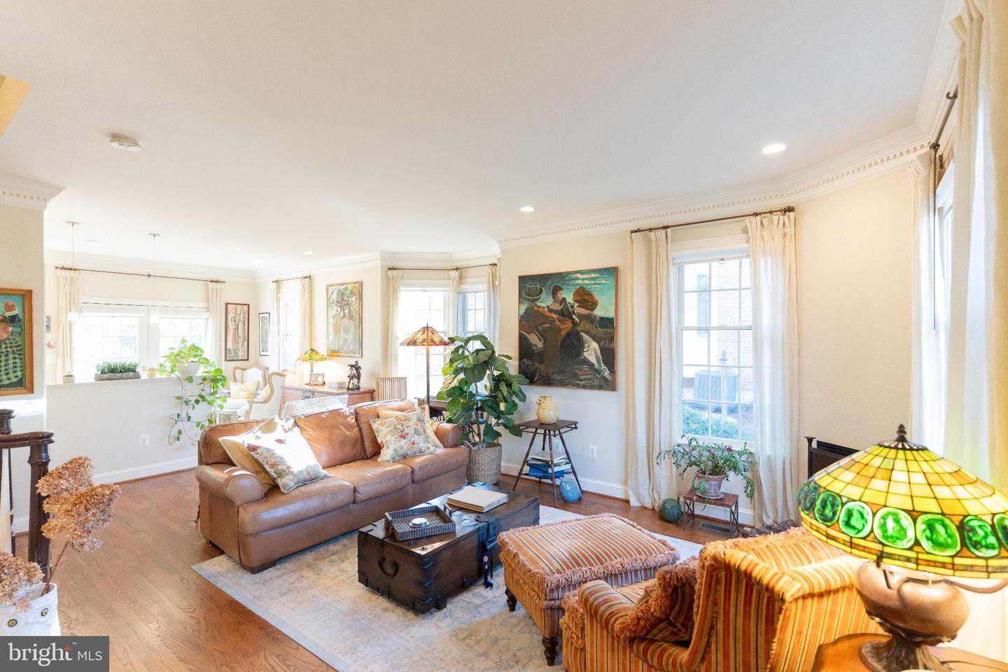 9 HUNT CT, MIDDLEBURG, Virginia 20117, 3 Bedrooms Bedrooms, 7 Rooms Rooms,2 BathroomsBathrooms,Residential,For sale,9 HUNT CT,VALO2111284 MLS # VALO2111284