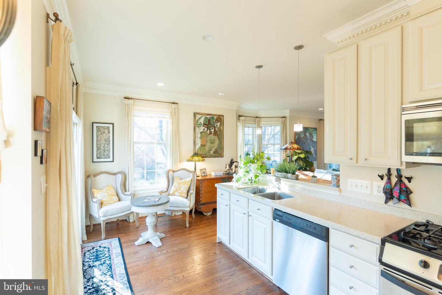 9 HUNT CT, MIDDLEBURG, Virginia 20117, 3 Bedrooms Bedrooms, 7 Rooms Rooms,2 BathroomsBathrooms,Residential,For sale,9 HUNT CT,VALO2111284 MLS # VALO2111284