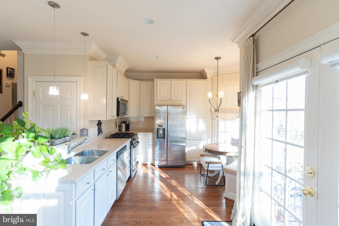 9 HUNT CT, MIDDLEBURG, Virginia 20117, 3 Bedrooms Bedrooms, 7 Rooms Rooms,2 BathroomsBathrooms,Residential,For sale,9 HUNT CT,VALO2111284 MLS # VALO2111284