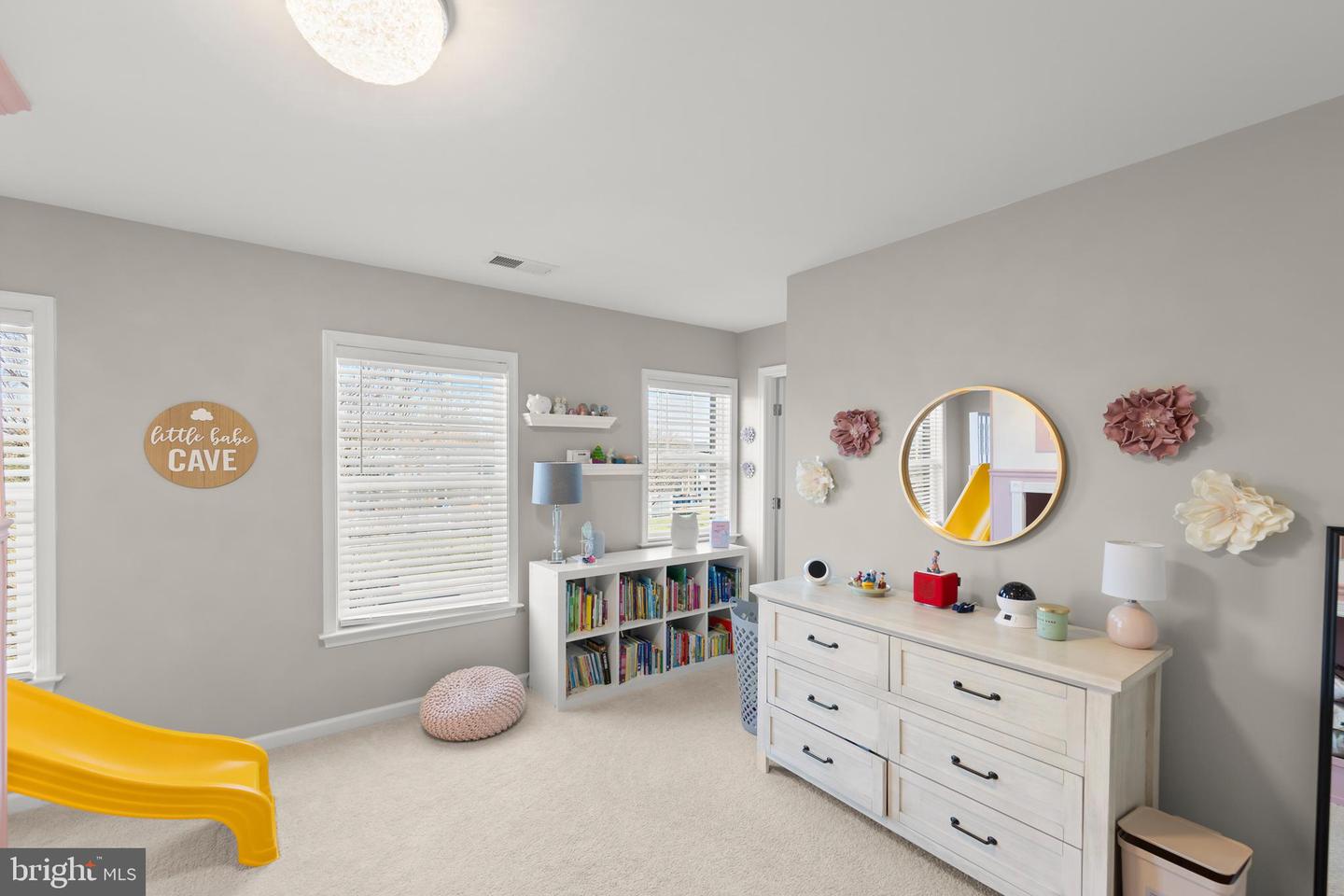 102 FLYFOOT DR, STEPHENSON, Virginia 22656, 5 Bedrooms Bedrooms, ,3 BathroomsBathrooms,Residential,For sale,102 FLYFOOT DR,VAFV2038102 MLS # VAFV2038102