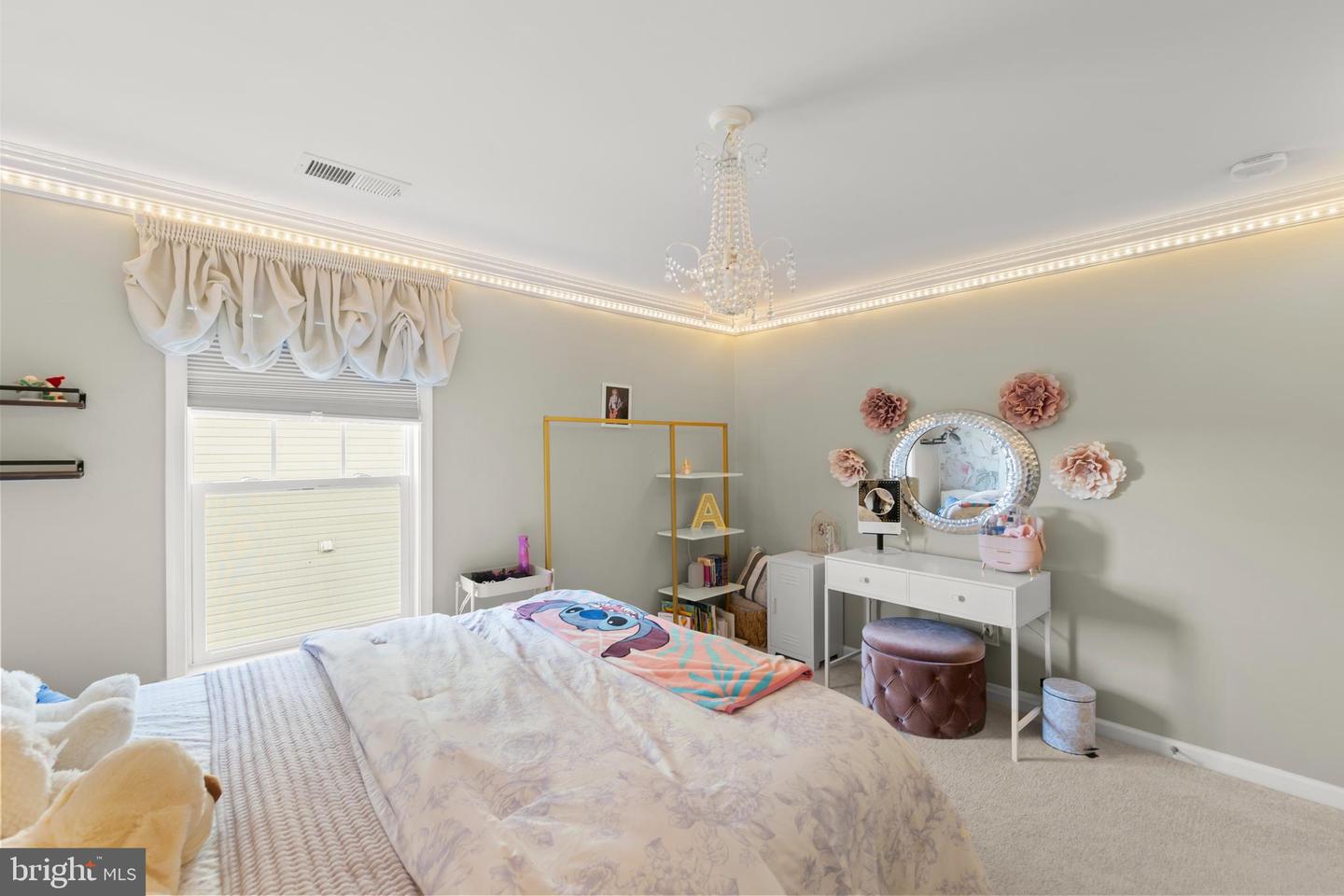 102 FLYFOOT DR, STEPHENSON, Virginia 22656, 5 Bedrooms Bedrooms, ,3 BathroomsBathrooms,Residential,For sale,102 FLYFOOT DR,VAFV2038102 MLS # VAFV2038102