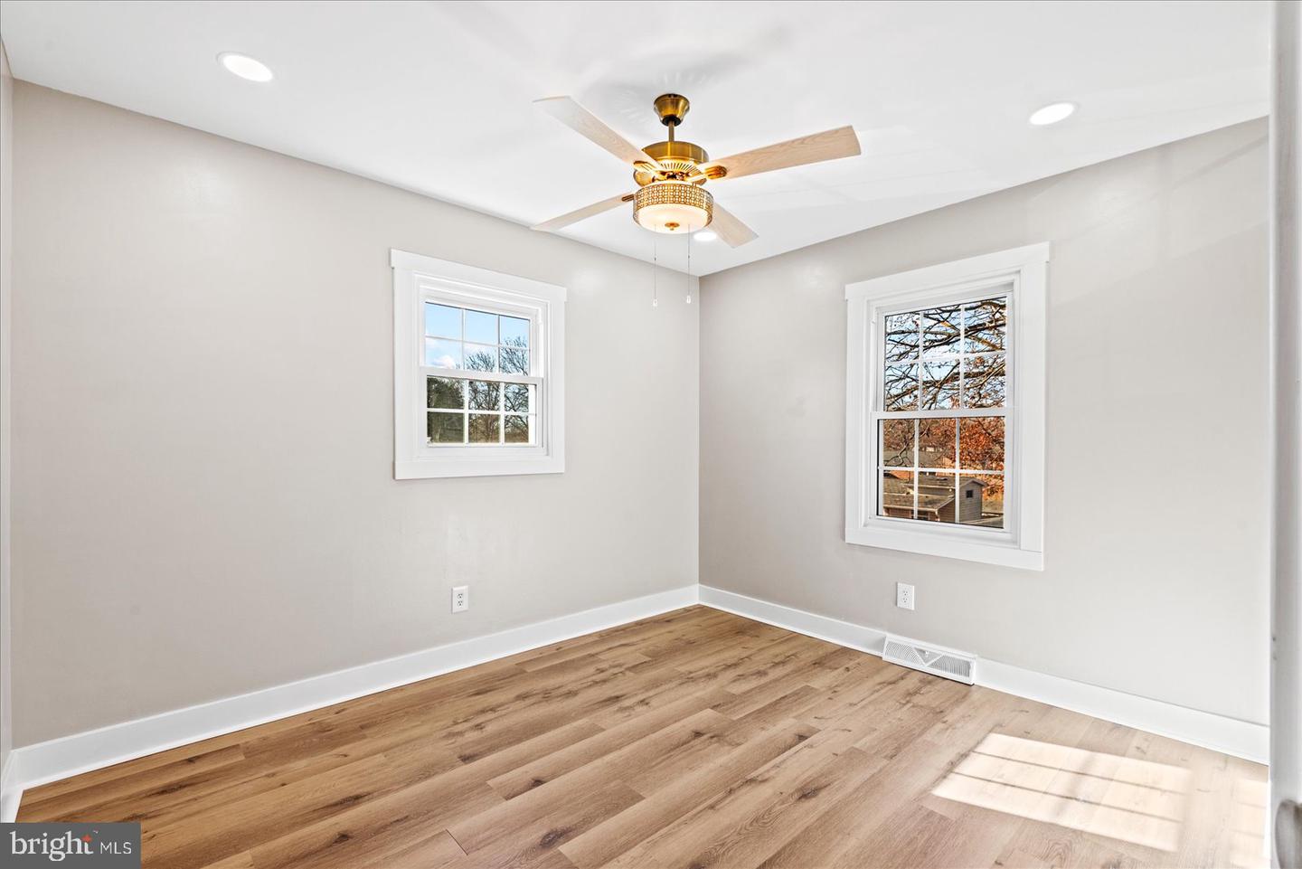 611 EDWARDS DR, FREDERICKSBURG, Virginia 22405, 4 Bedrooms Bedrooms, ,2 BathroomsBathrooms,Residential,For sale,611 EDWARDS DR,VAST2044316 MLS # VAST2044316 611 EDWARDS DR, FREDERICKSBURG, Virginia 22405, 4 Bedrooms Bedrooms, ,2 BathroomsBathrooms,Residential,For sale,611 EDWARDS DR,VAST2044316 MLS # VAST2044316