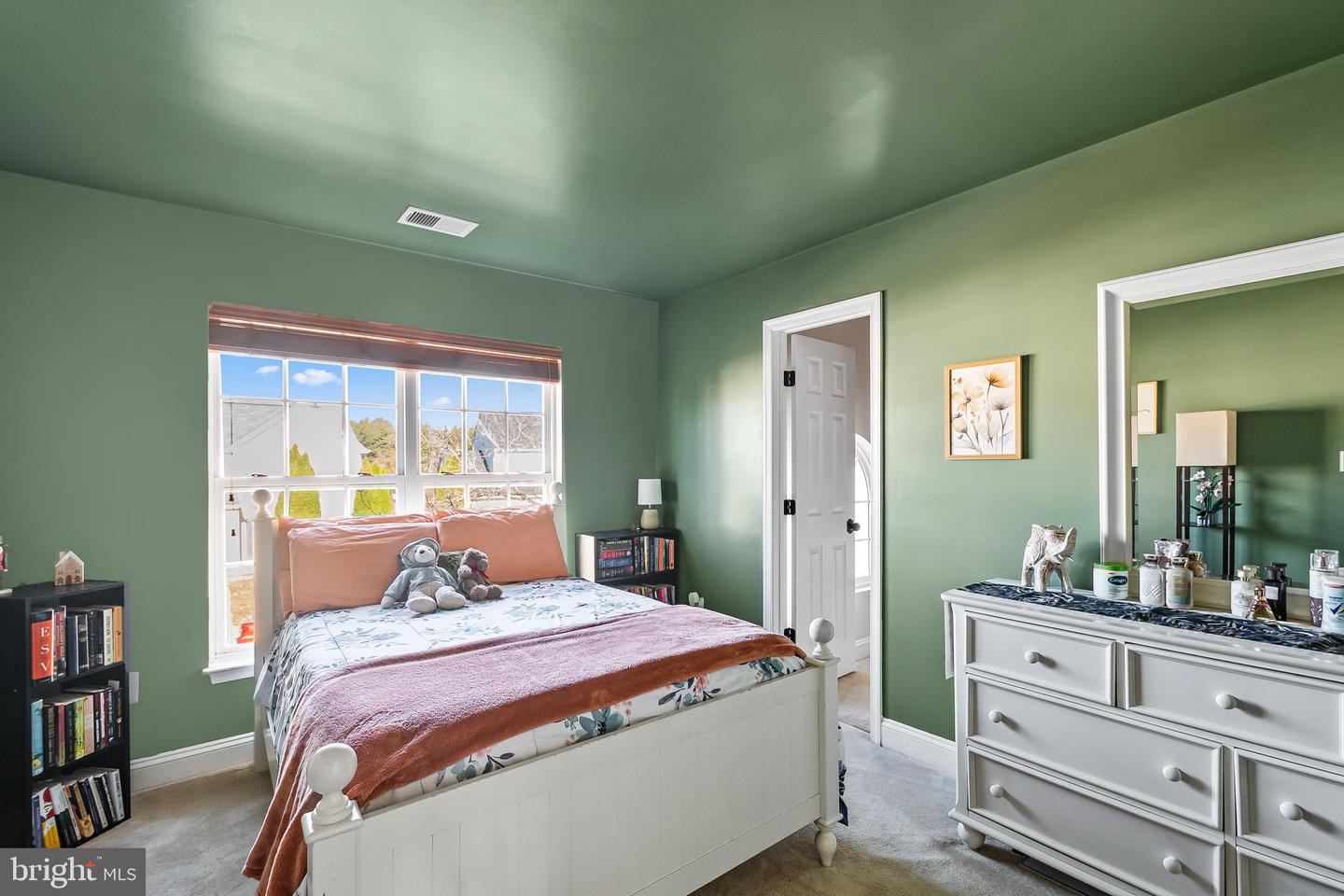 9314 BIRCH CLIFF DR, FREDERICKSBURG, Virginia 22407, 4 Bedrooms Bedrooms, ,3 BathroomsBathrooms,Residential,For sale,9314 BIRCH CLIFF DR,VASP2037770 MLS # VASP2037770