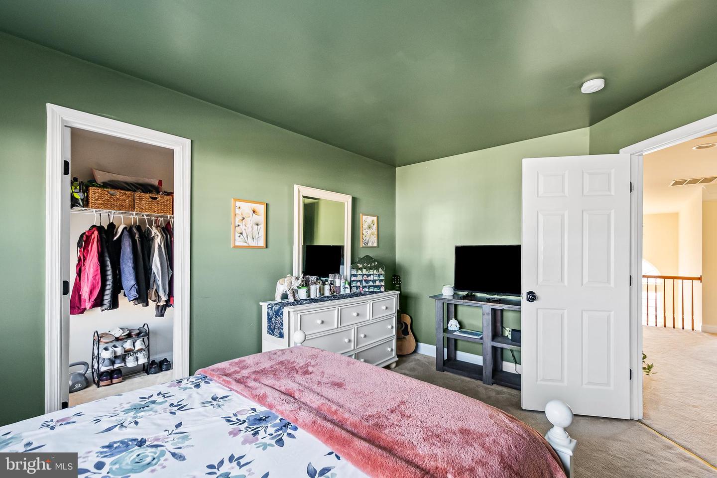 9314 BIRCH CLIFF DR, FREDERICKSBURG, Virginia 22407, 4 Bedrooms Bedrooms, ,3 BathroomsBathrooms,Residential,For sale,9314 BIRCH CLIFF DR,VASP2037770 MLS # VASP2037770