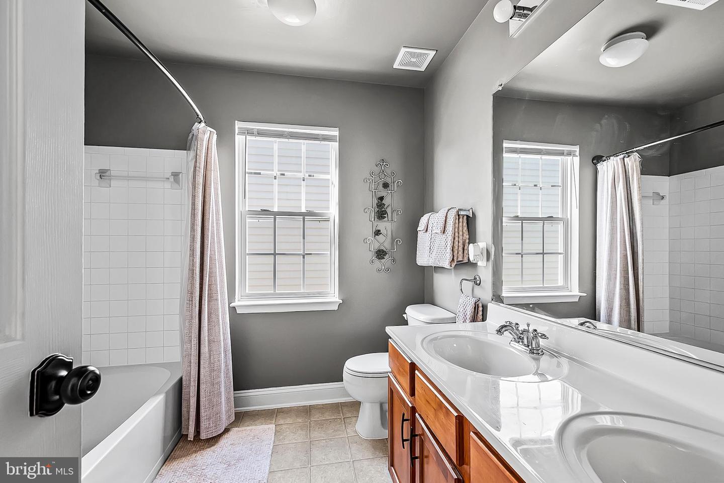 9314 BIRCH CLIFF DR, FREDERICKSBURG, Virginia 22407, 4 Bedrooms Bedrooms, ,3 BathroomsBathrooms,Residential,For sale,9314 BIRCH CLIFF DR,VASP2037770 MLS # VASP2037770