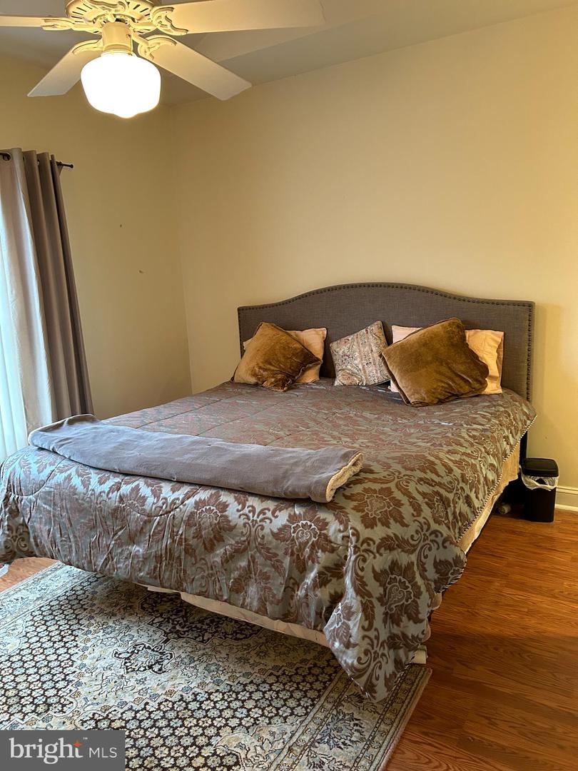 122 BAYBERRY CT, STEPHENS CITY, Virginia 22655, 2 Bedrooms Bedrooms, 6 Rooms Rooms,2 BathroomsBathrooms,Residential,For sale,122 BAYBERRY CT,VAFV2038178 MLS # VAFV2038178