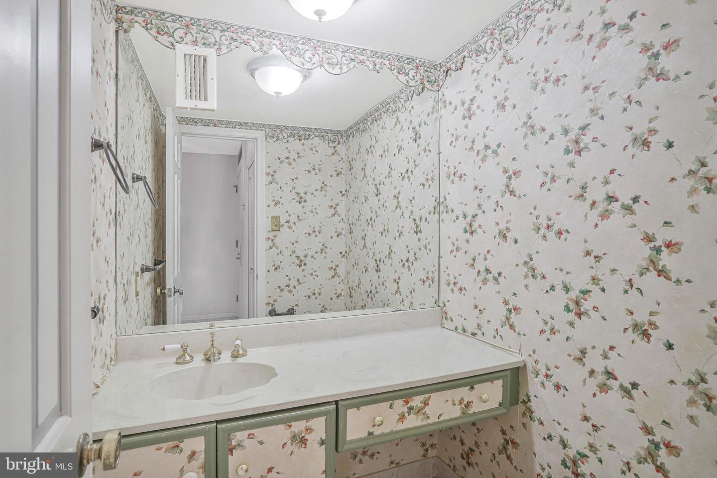 800 25TH ST NW #502, WASHINGTON, District Of Columbia 20037, 2 Bedrooms Bedrooms, ,2 BathroomsBathrooms,Residential,For sale,800 25TH ST NW #502,DCDC2232786 MLS # DCDC2232786 800 25TH ST NW #502, WASHINGTON, District Of Columbia 20037, 2 Bedrooms Bedrooms, ,2 BathroomsBathrooms,Residential,For sale,800 25TH ST NW #502,DCDC2232786 MLS # DCDC2232786