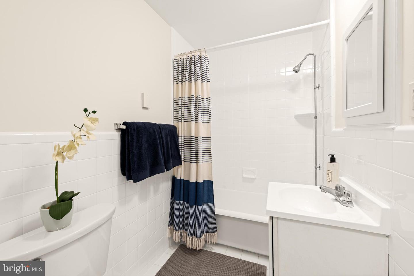 3446 CONNECTICUT AVE NW #401, WASHINGTON, District Of Columbia 20008, 1 Bedroom Bedrooms, ,1 BathroomBathrooms,Residential,For sale,3446 CONNECTICUT AVE NW #401,DCDC2232816 MLS # DCDC2232816