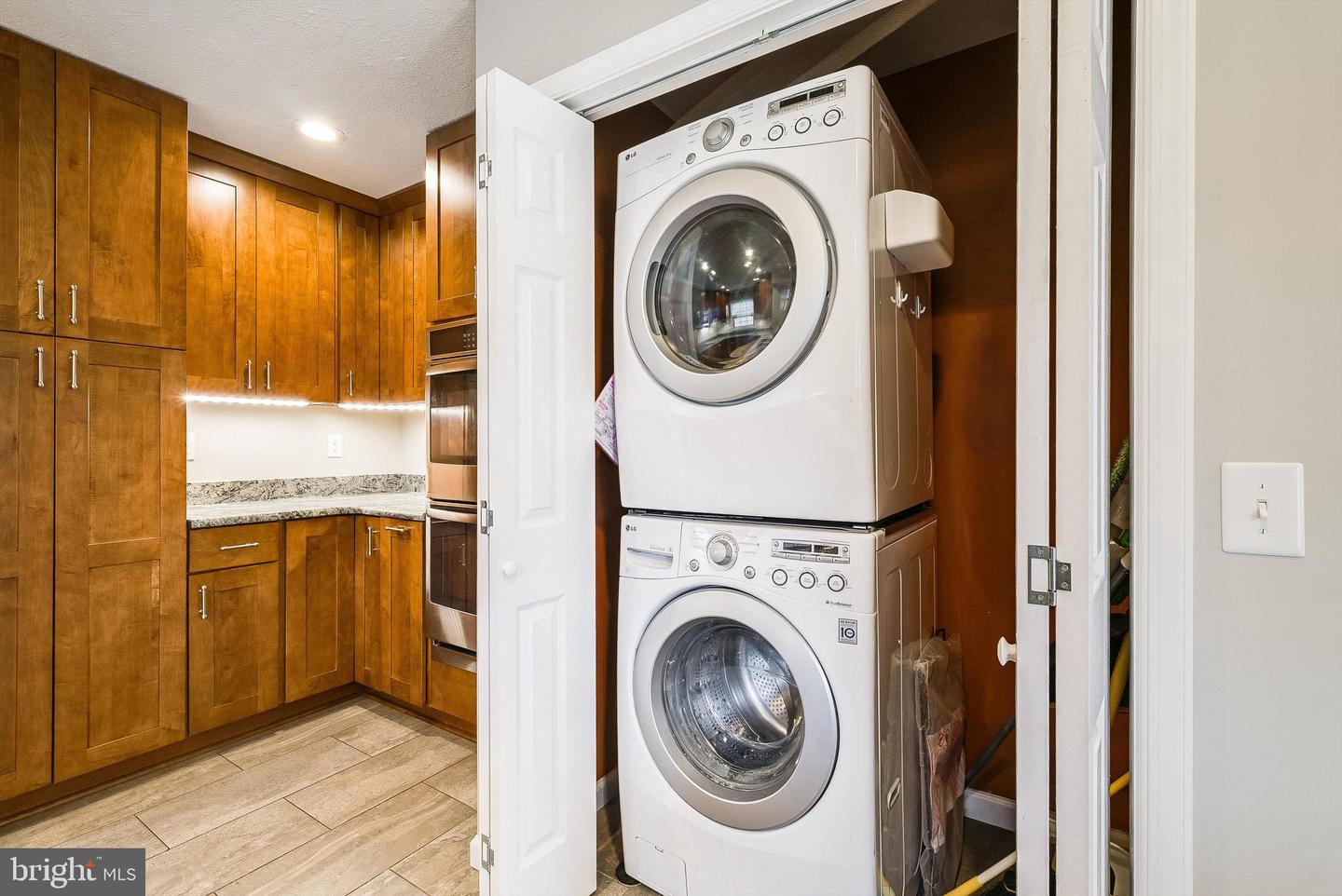 6527 STABLE VIEW LN, TIMBERVILLE, Virginia 22853, 3 Bedrooms Bedrooms, ,3 BathroomsBathrooms,Residential,For sale,6527 STABLE VIEW LN,VARO2002748 MLS # VARO2002748 6527 STABLE VIEW LN, TIMBERVILLE, Virginia 22853, 3 Bedrooms Bedrooms, ,3 BathroomsBathrooms,Residential,For sale,6527 STABLE VIEW LN,VARO2002748 MLS # VARO2002748