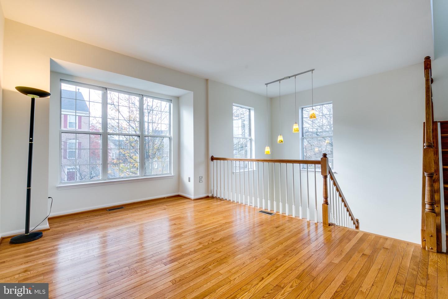 2466 CLOVER FIELD CIR, HERNDON, Virginia 20171, 3 Bedrooms Bedrooms, 12 Rooms Rooms,2 BathroomsBathrooms,Residential,For sale,2466 CLOVER FIELD CIR,VAFX2280208 MLS # VAFX2280208