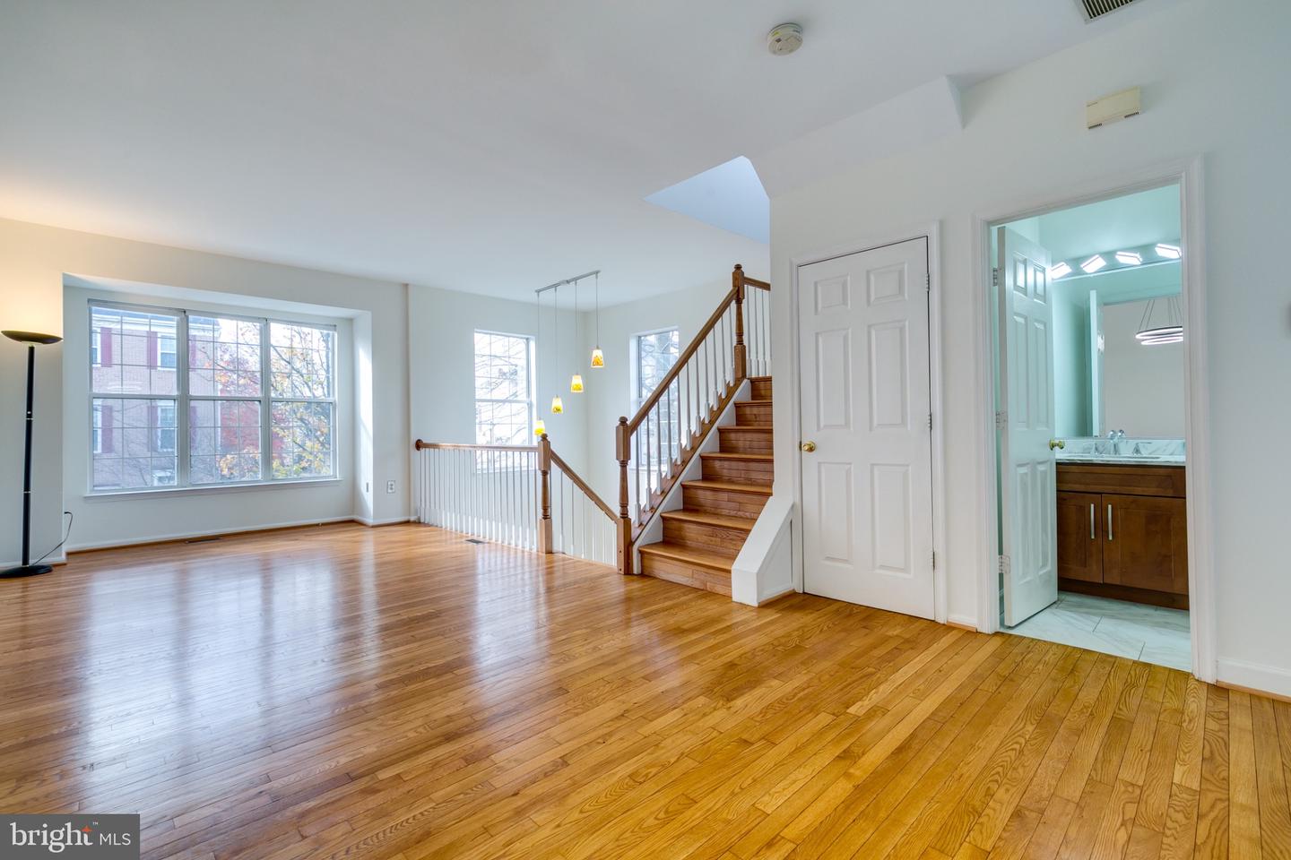 2466 CLOVER FIELD CIR, HERNDON, Virginia 20171, 3 Bedrooms Bedrooms, 12 Rooms Rooms,2 BathroomsBathrooms,Residential,For sale,2466 CLOVER FIELD CIR,VAFX2280208 MLS # VAFX2280208