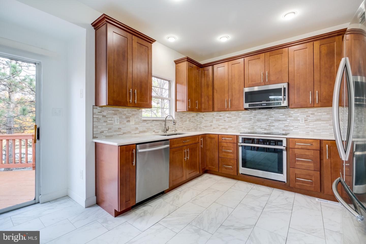 2466 CLOVER FIELD CIR, HERNDON, Virginia 20171, 3 Bedrooms Bedrooms, 12 Rooms Rooms,2 BathroomsBathrooms,Residential,For sale,2466 CLOVER FIELD CIR,VAFX2280208 MLS # VAFX2280208