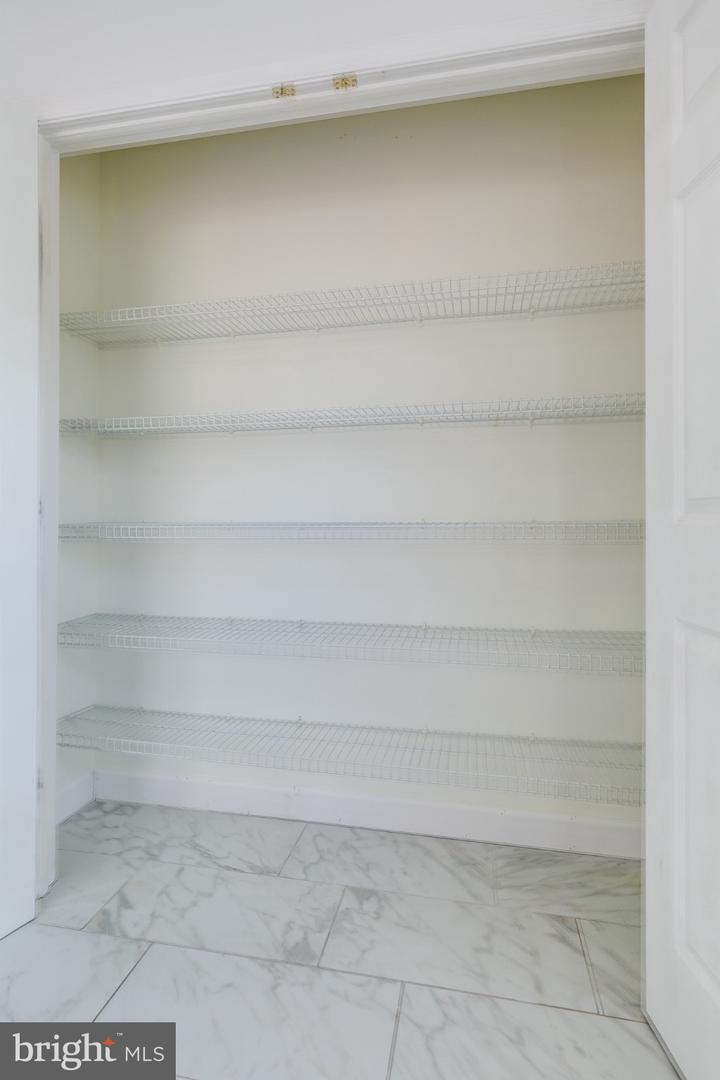 2466 CLOVER FIELD CIR, HERNDON, Virginia 20171, 3 Bedrooms Bedrooms, 12 Rooms Rooms,2 BathroomsBathrooms,Residential,For sale,2466 CLOVER FIELD CIR,VAFX2280208 MLS # VAFX2280208