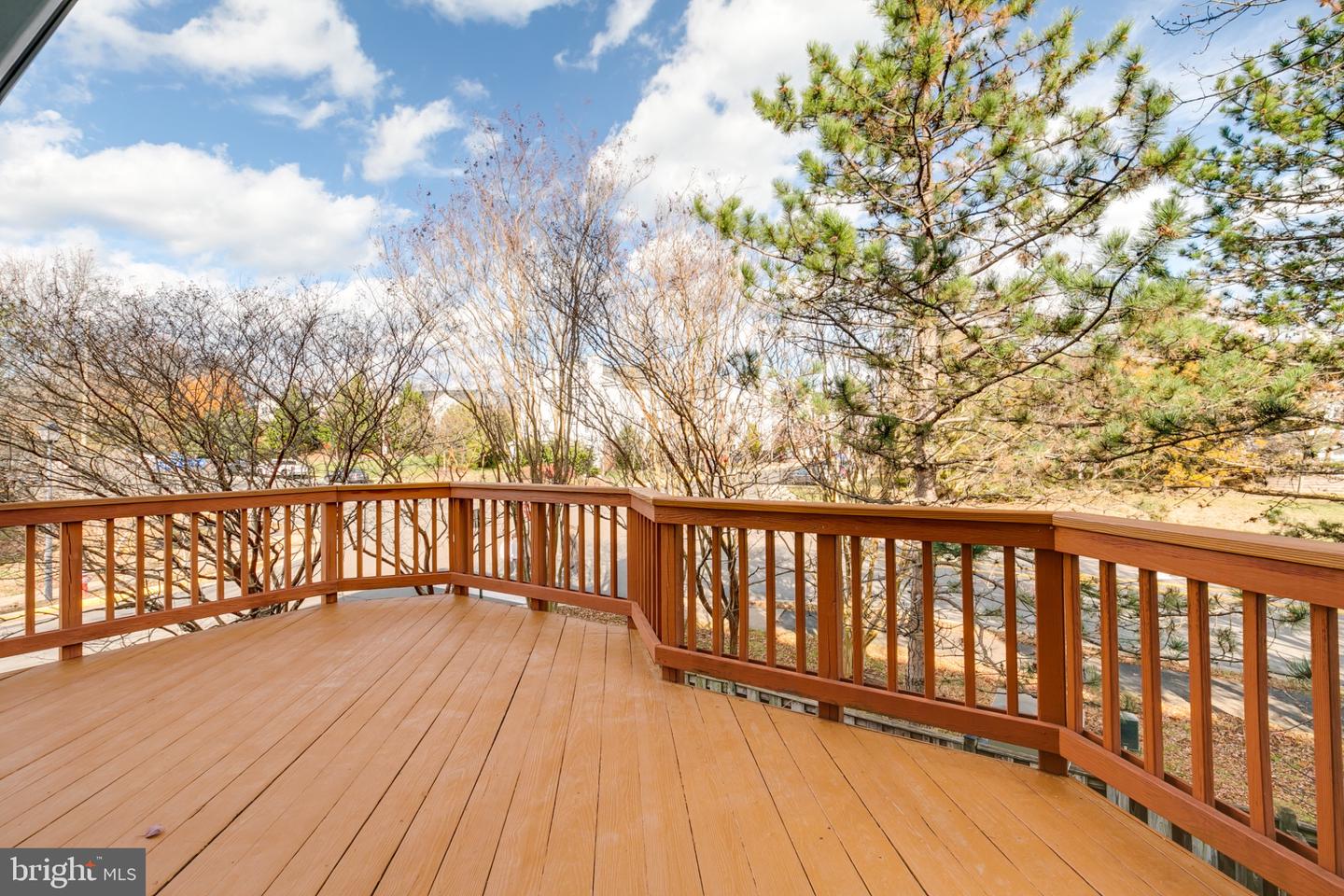 2466 CLOVER FIELD CIR, HERNDON, Virginia 20171, 3 Bedrooms Bedrooms, 12 Rooms Rooms,2 BathroomsBathrooms,Residential,For sale,2466 CLOVER FIELD CIR,VAFX2280208 MLS # VAFX2280208