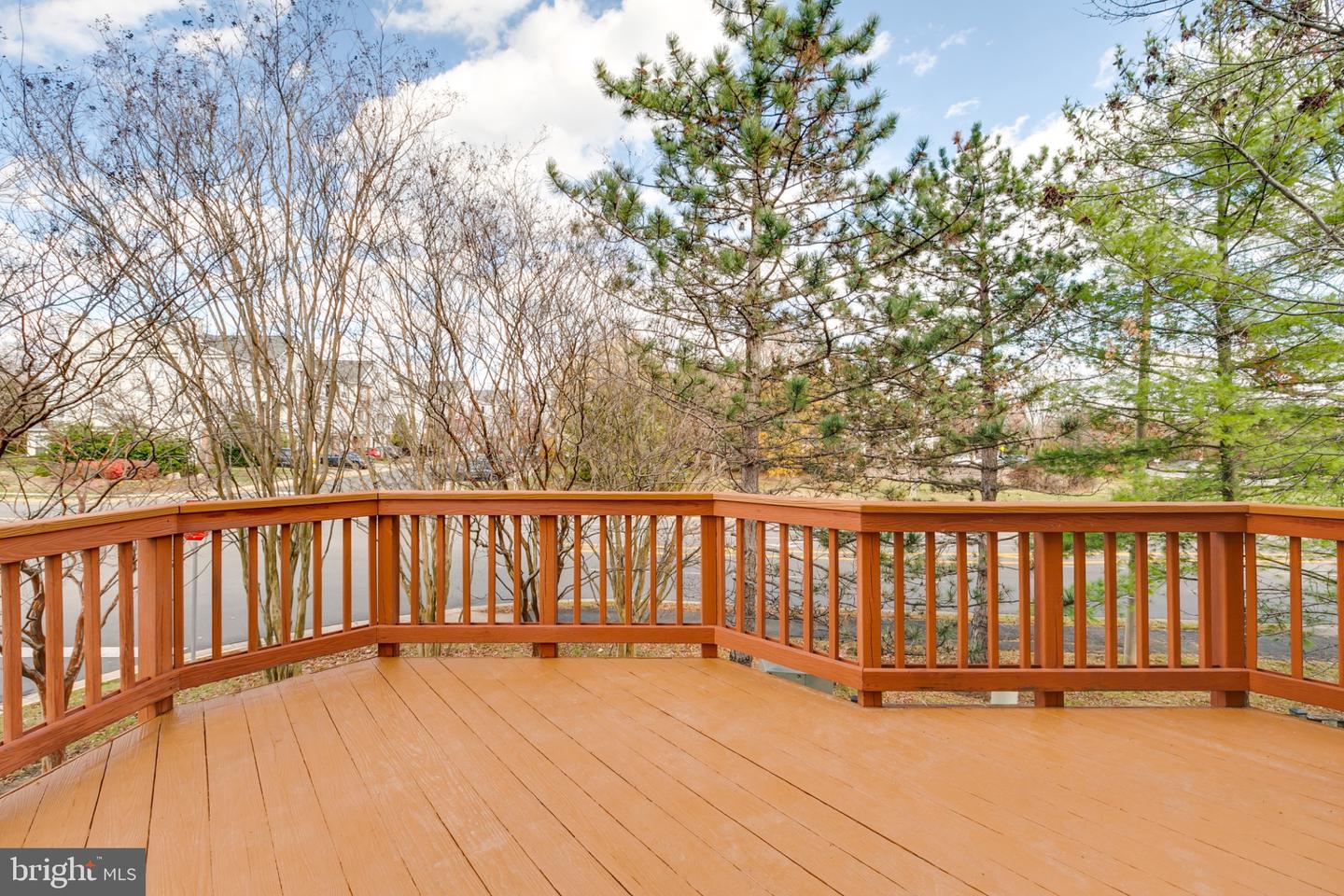 2466 CLOVER FIELD CIR, HERNDON, Virginia 20171, 3 Bedrooms Bedrooms, 12 Rooms Rooms,2 BathroomsBathrooms,Residential,For sale,2466 CLOVER FIELD CIR,VAFX2280208 MLS # VAFX2280208