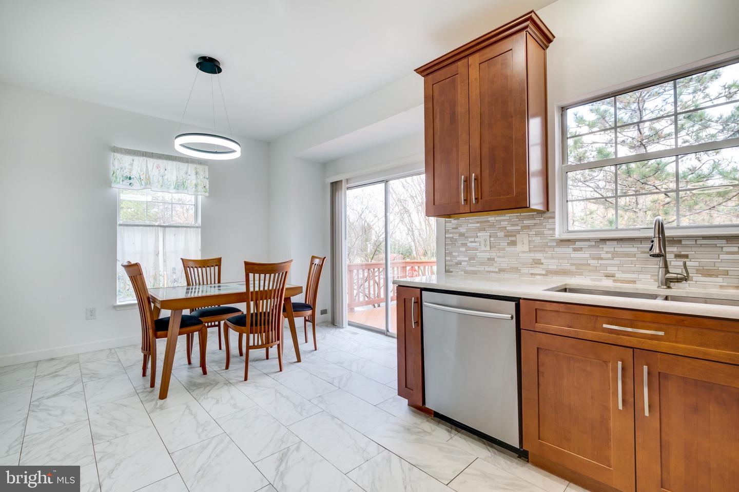 2466 CLOVER FIELD CIR, HERNDON, Virginia 20171, 3 Bedrooms Bedrooms, 12 Rooms Rooms,2 BathroomsBathrooms,Residential,For sale,2466 CLOVER FIELD CIR,VAFX2280208 MLS # VAFX2280208