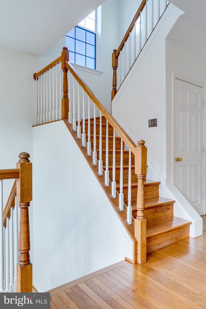 2466 CLOVER FIELD CIR, HERNDON, Virginia 20171, 3 Bedrooms Bedrooms, 12 Rooms Rooms,2 BathroomsBathrooms,Residential,For sale,2466 CLOVER FIELD CIR,VAFX2280208 MLS # VAFX2280208