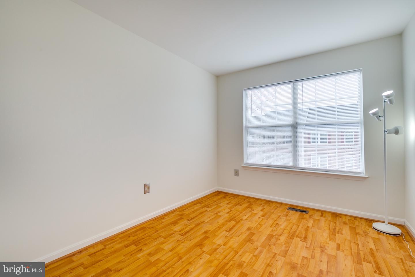 2466 CLOVER FIELD CIR, HERNDON, Virginia 20171, 3 Bedrooms Bedrooms, 12 Rooms Rooms,2 BathroomsBathrooms,Residential,For sale,2466 CLOVER FIELD CIR,VAFX2280208 MLS # VAFX2280208