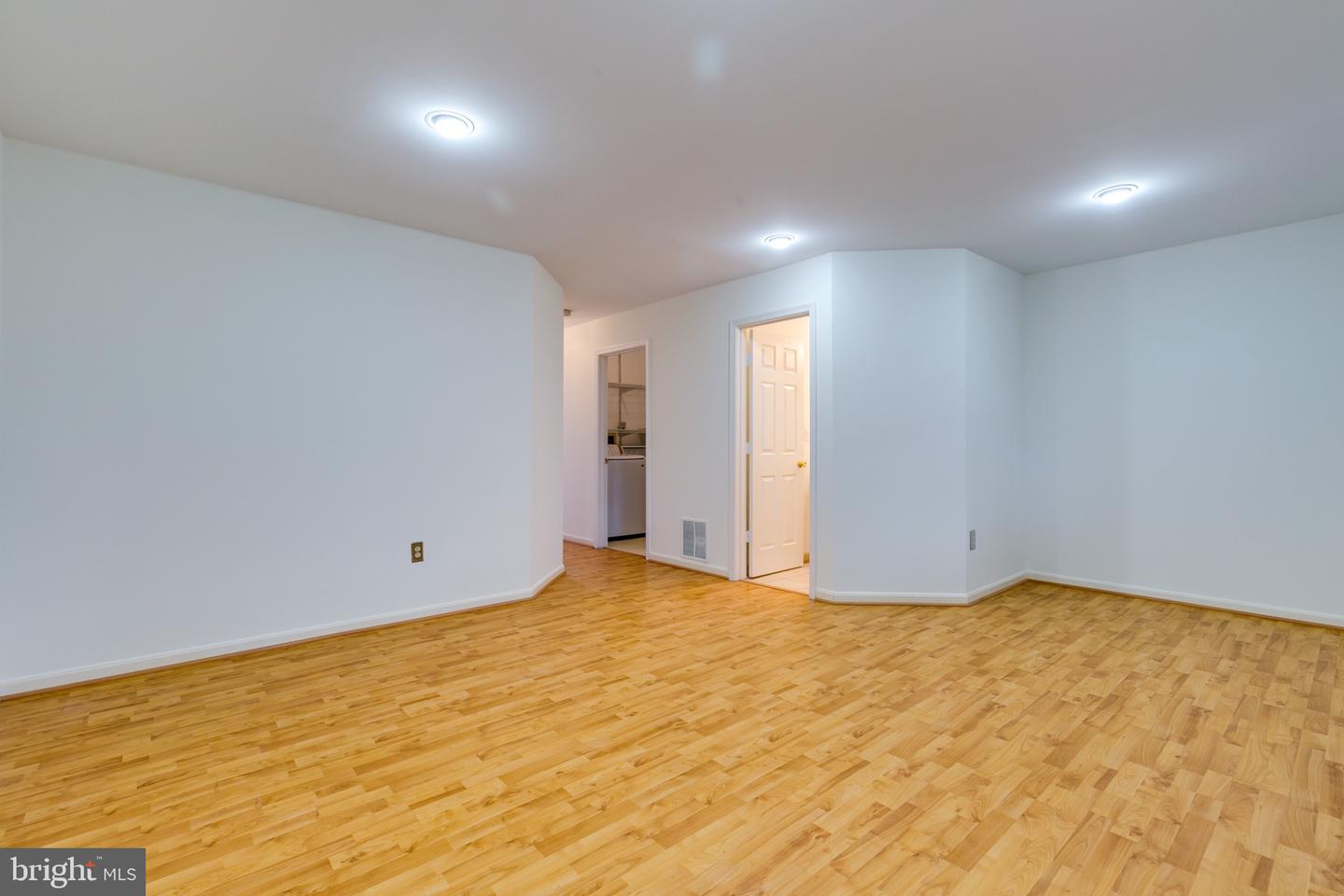 2466 CLOVER FIELD CIR, HERNDON, Virginia 20171, 3 Bedrooms Bedrooms, 12 Rooms Rooms,2 BathroomsBathrooms,Residential,For sale,2466 CLOVER FIELD CIR,VAFX2280208 MLS # VAFX2280208