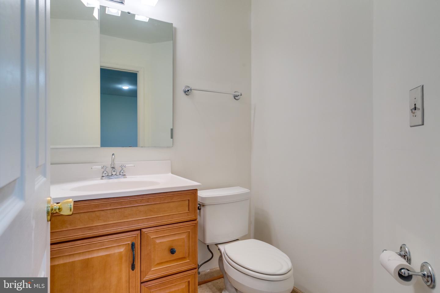 2466 CLOVER FIELD CIR, HERNDON, Virginia 20171, 3 Bedrooms Bedrooms, 12 Rooms Rooms,2 BathroomsBathrooms,Residential,For sale,2466 CLOVER FIELD CIR,VAFX2280208 MLS # VAFX2280208