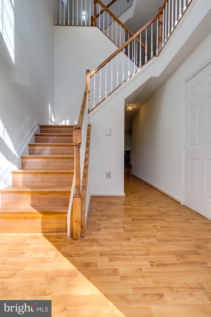 2466 CLOVER FIELD CIR, HERNDON, Virginia 20171, 3 Bedrooms Bedrooms, 12 Rooms Rooms,2 BathroomsBathrooms,Residential,For sale,2466 CLOVER FIELD CIR,VAFX2280208 MLS # VAFX2280208