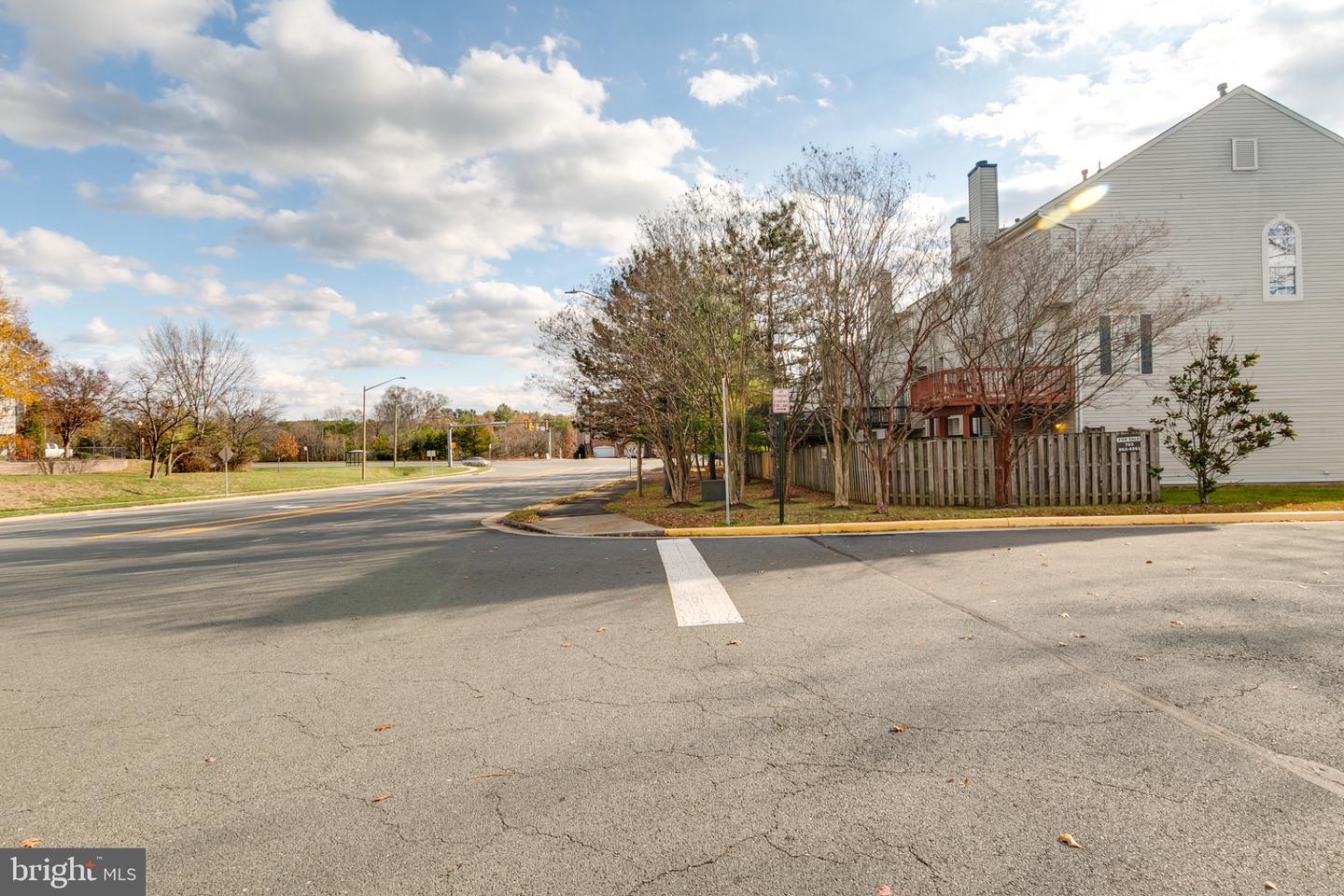 2466 CLOVER FIELD CIR, HERNDON, Virginia 20171, 3 Bedrooms Bedrooms, 12 Rooms Rooms,2 BathroomsBathrooms,Residential,For sale,2466 CLOVER FIELD CIR,VAFX2280208 MLS # VAFX2280208