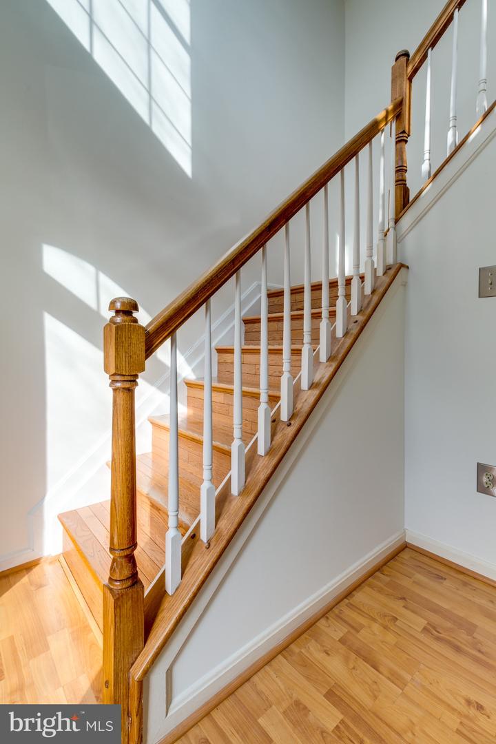 2466 CLOVER FIELD CIR, HERNDON, Virginia 20171, 3 Bedrooms Bedrooms, 12 Rooms Rooms,2 BathroomsBathrooms,Residential,For sale,2466 CLOVER FIELD CIR,VAFX2280208 MLS # VAFX2280208