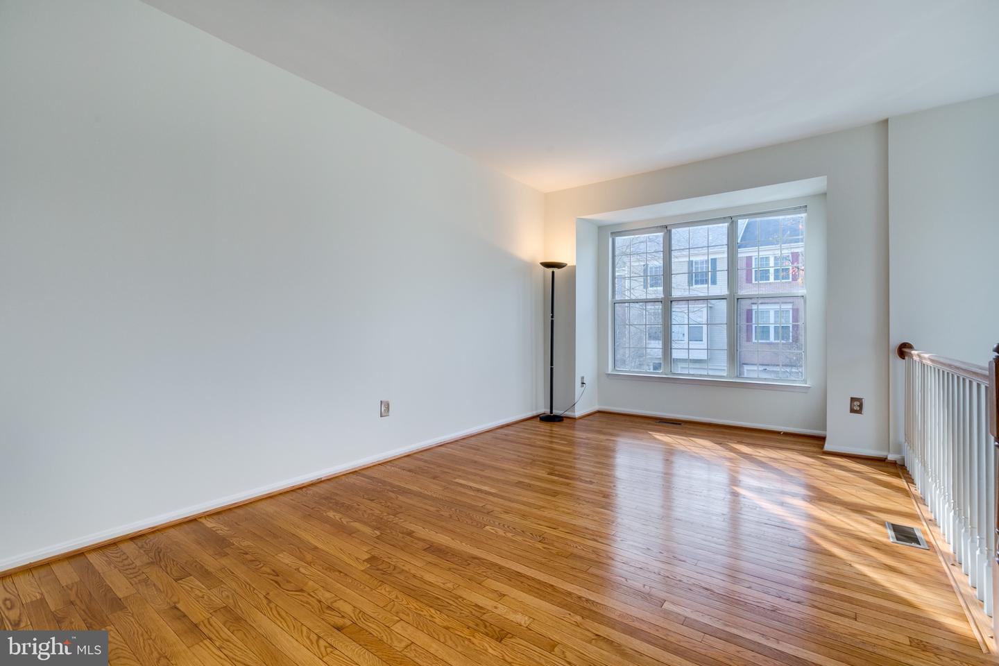 2466 CLOVER FIELD CIR, HERNDON, Virginia 20171, 3 Bedrooms Bedrooms, 12 Rooms Rooms,2 BathroomsBathrooms,Residential,For sale,2466 CLOVER FIELD CIR,VAFX2280208 MLS # VAFX2280208