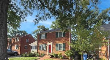 1605 CRESTWOOD DR, ALEXANDRIA, Virginia 22302, 3 Bedrooms Bedrooms, 8 Rooms Rooms,2 BathroomsBathrooms,Residential,For sale,1605 CRESTWOOD DR,VAAX2051994 MLS # VAAX2051994