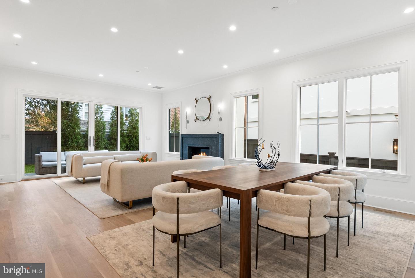 4905 VAN NESS ST NW, WASHINGTON, District Of Columbia 20016, 5 Bedrooms Bedrooms, ,5 BathroomsBathrooms,Residential,For sale,4905 VAN NESS ST NW,DCDC2232838 MLS # DCDC2232838