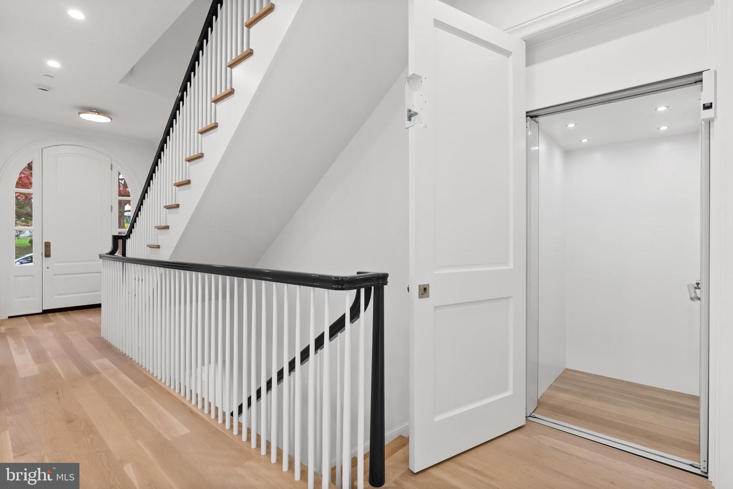 4905 VAN NESS ST NW, WASHINGTON, District Of Columbia 20016, 5 Bedrooms Bedrooms, ,5 BathroomsBathrooms,Residential,For sale,4905 VAN NESS ST NW,DCDC2232838 MLS # DCDC2232838