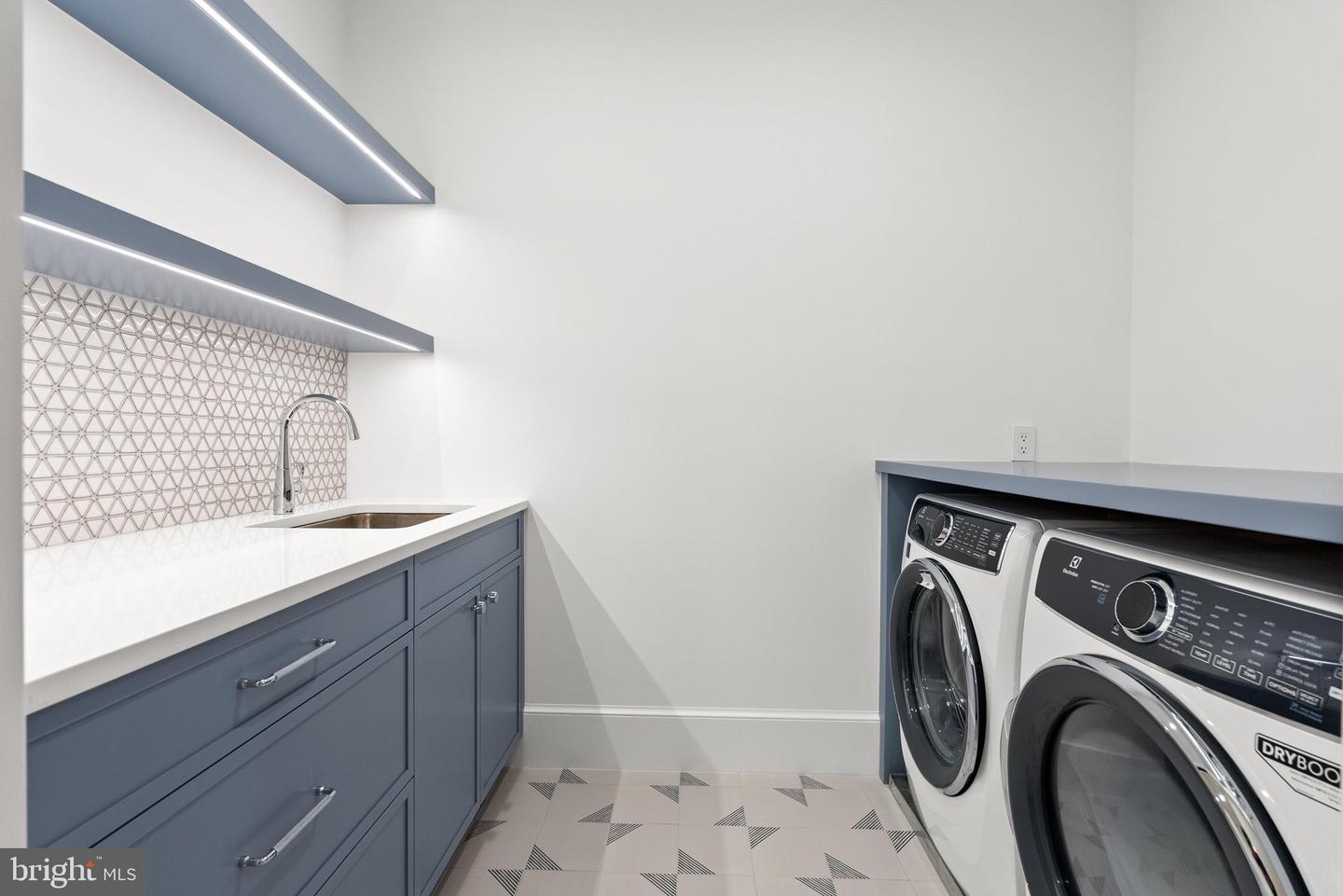 4905 VAN NESS ST NW, WASHINGTON, District Of Columbia 20016, 5 Bedrooms Bedrooms, ,5 BathroomsBathrooms,Residential,For sale,4905 VAN NESS ST NW,DCDC2232838 MLS # DCDC2232838