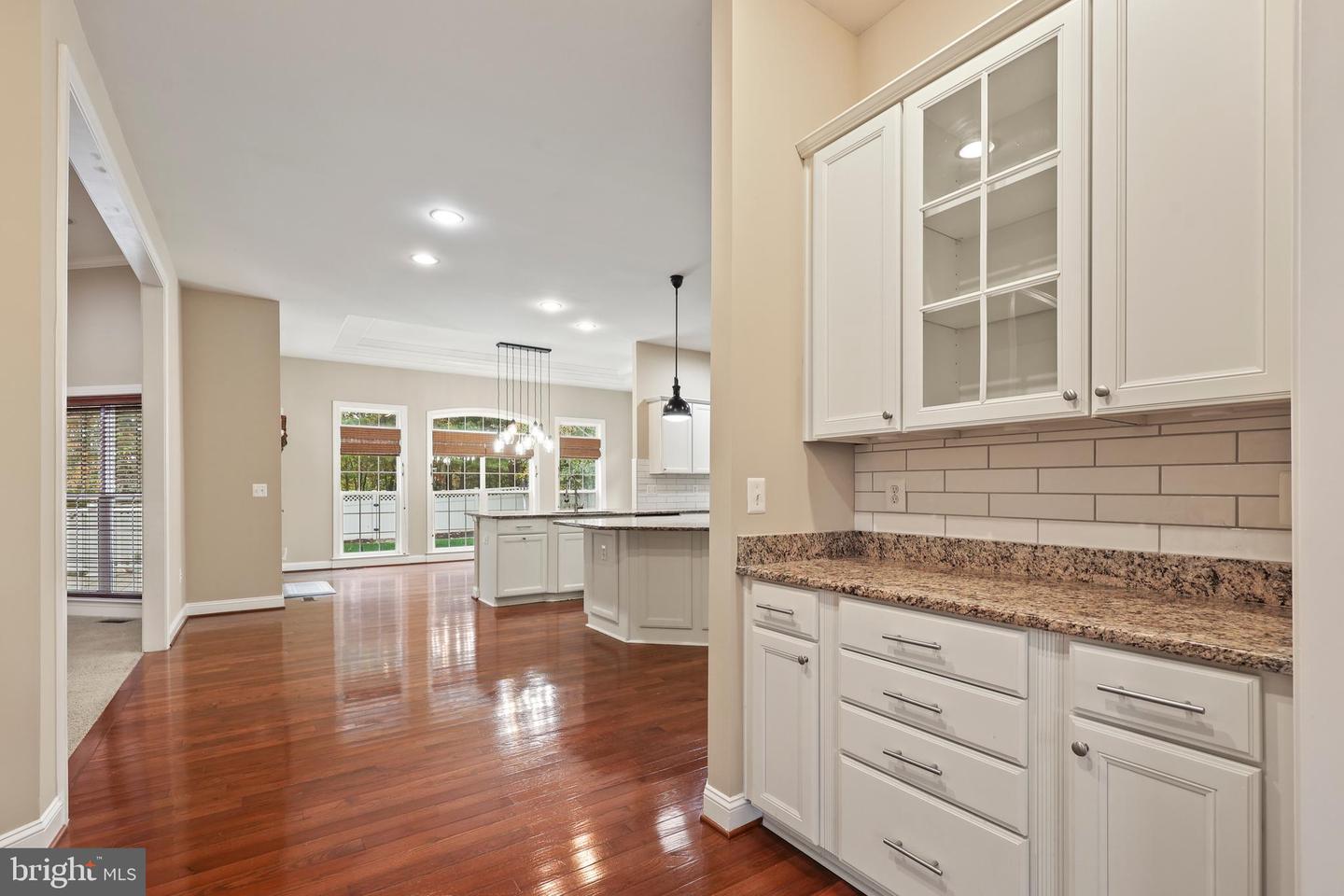 1019 E KENSINGTON CIR, FREDERICKSBURG, Virginia 22401, 5 Bedrooms Bedrooms, ,4 BathroomsBathrooms,Residential,For sale,1019 E KENSINGTON CIR,VAFB2009334 MLS # VAFB2009334