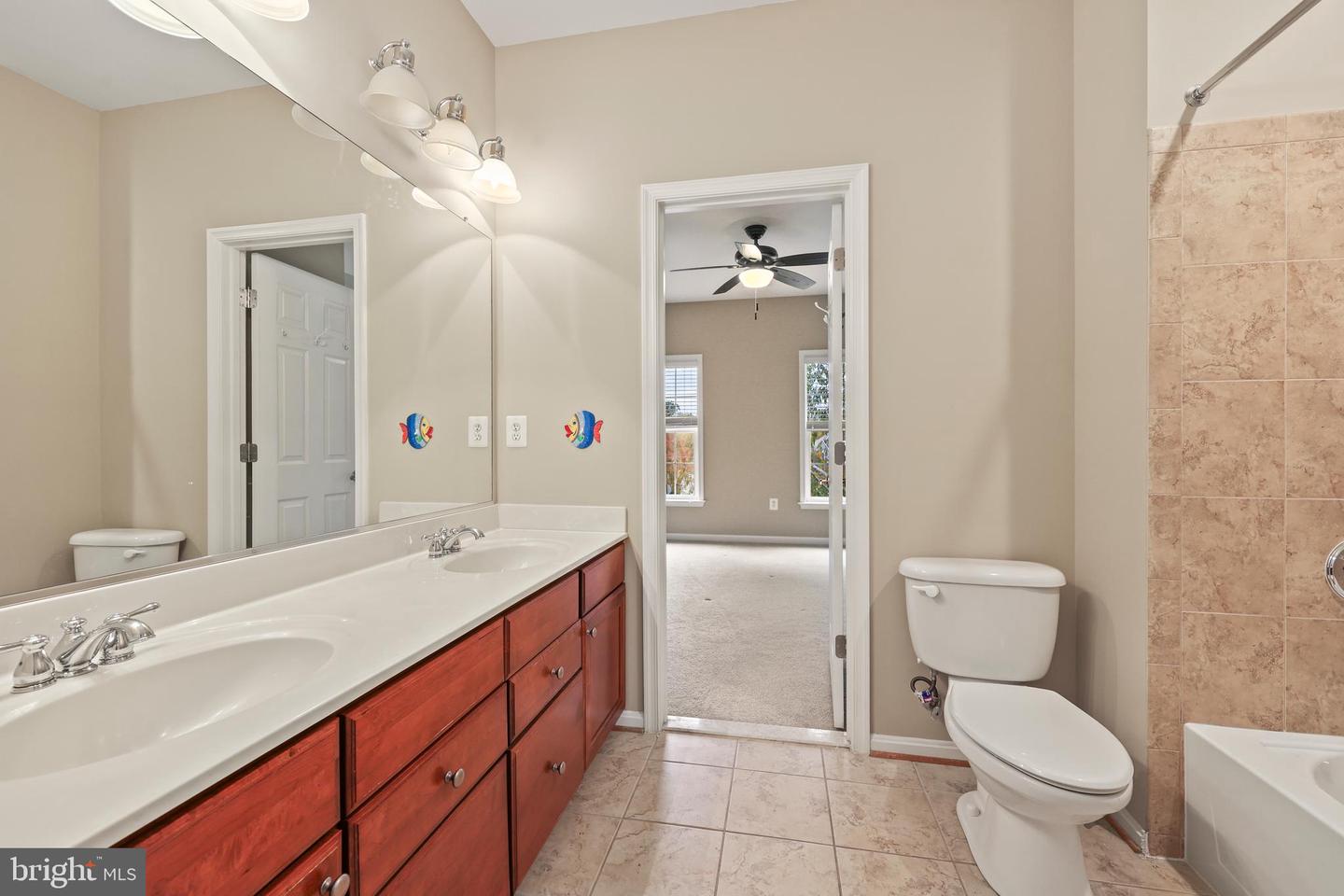 1019 E KENSINGTON CIR, FREDERICKSBURG, Virginia 22401, 5 Bedrooms Bedrooms, ,4 BathroomsBathrooms,Residential,For sale,1019 E KENSINGTON CIR,VAFB2009334 MLS # VAFB2009334