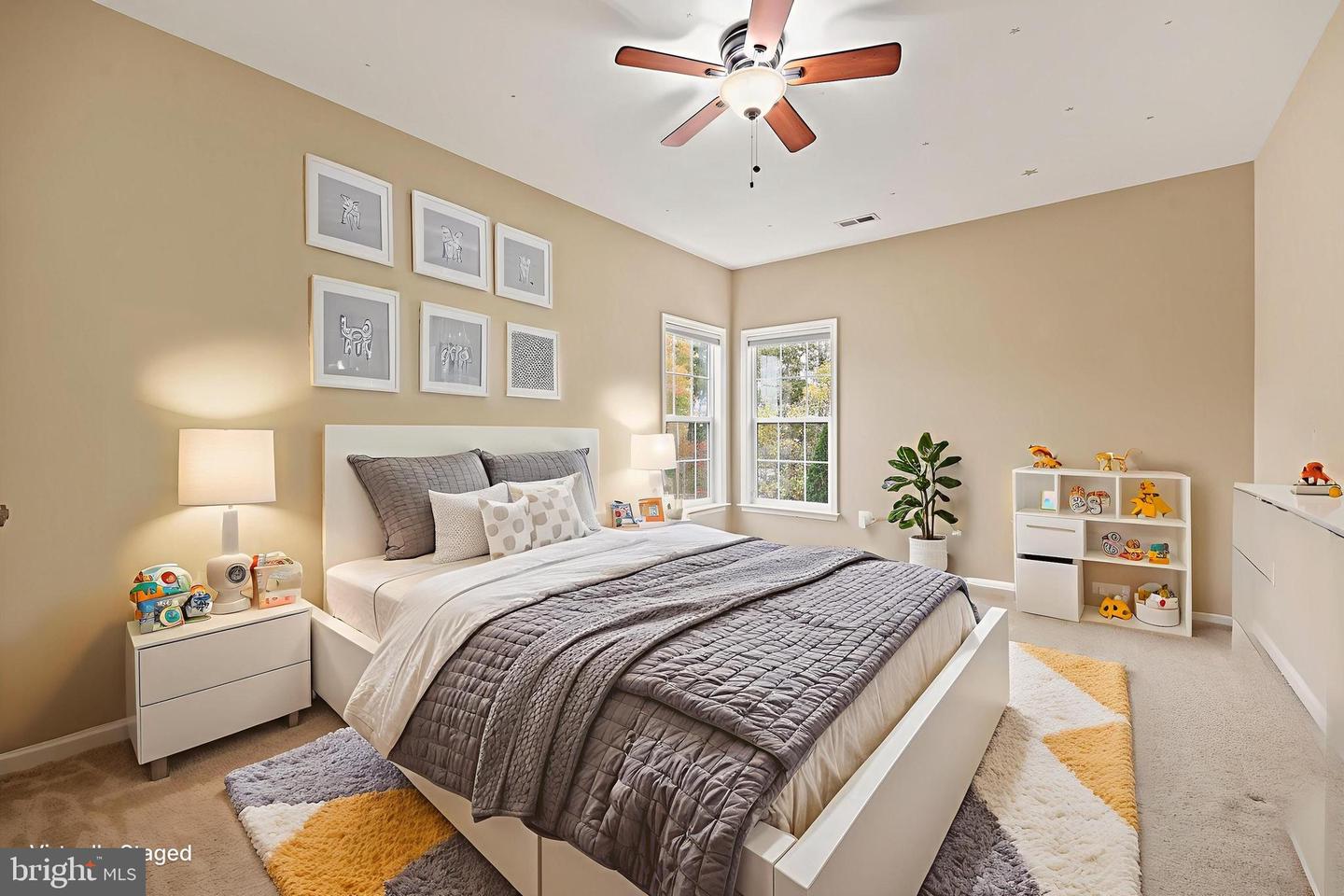 1019 E KENSINGTON CIR, FREDERICKSBURG, Virginia 22401, 5 Bedrooms Bedrooms, ,4 BathroomsBathrooms,Residential,For sale,1019 E KENSINGTON CIR,VAFB2009334 MLS # VAFB2009334