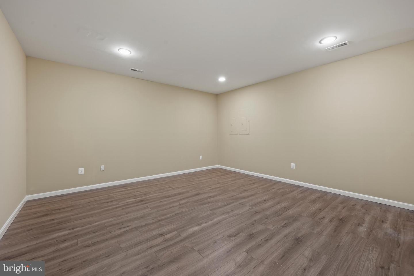 1019 E KENSINGTON CIR, FREDERICKSBURG, Virginia 22401, 5 Bedrooms Bedrooms, ,4 BathroomsBathrooms,Residential,For sale,1019 E KENSINGTON CIR,VAFB2009334 MLS # VAFB2009334