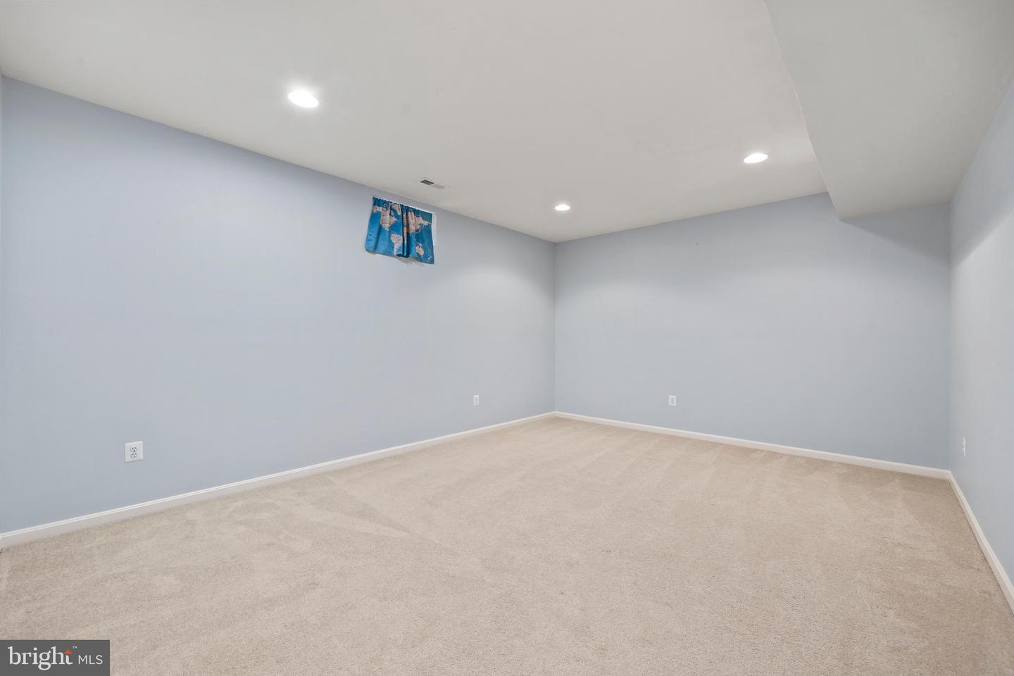 1019 E KENSINGTON CIR, FREDERICKSBURG, Virginia 22401, 5 Bedrooms Bedrooms, ,4 BathroomsBathrooms,Residential,For sale,1019 E KENSINGTON CIR,VAFB2009334 MLS # VAFB2009334