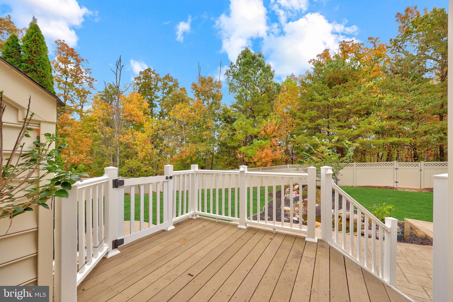 1019 E KENSINGTON CIR, FREDERICKSBURG, Virginia 22401, 5 Bedrooms Bedrooms, ,4 BathroomsBathrooms,Residential,For sale,1019 E KENSINGTON CIR,VAFB2009334 MLS # VAFB2009334