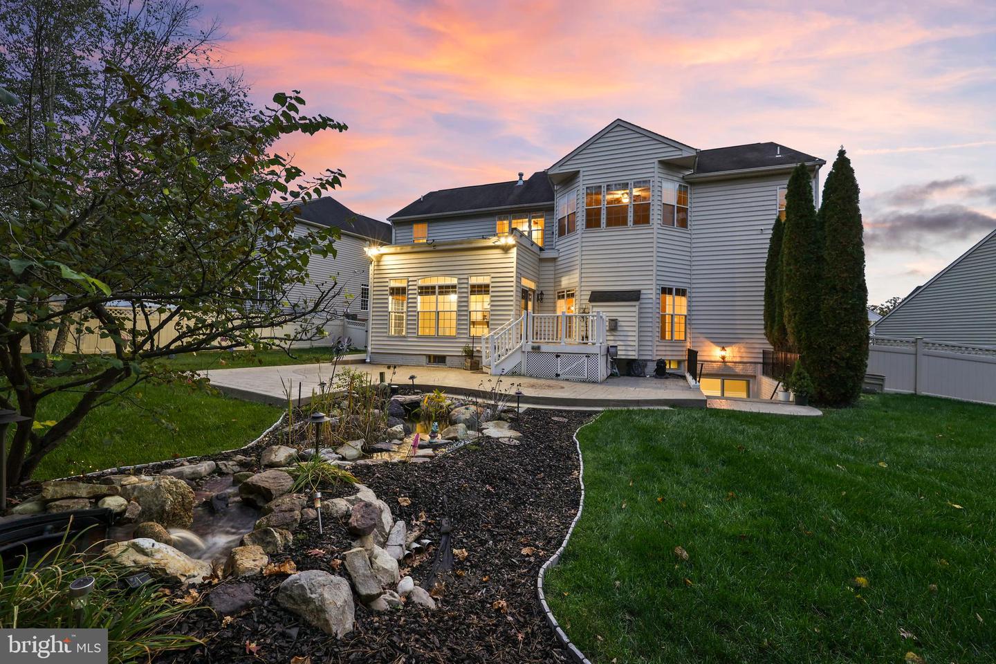 1019 E KENSINGTON CIR, FREDERICKSBURG, Virginia 22401, 5 Bedrooms Bedrooms, ,4 BathroomsBathrooms,Residential,For sale,1019 E KENSINGTON CIR,VAFB2009334 MLS # VAFB2009334