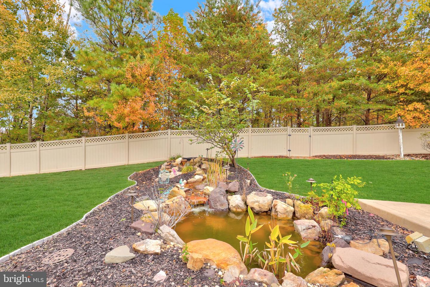 1019 E KENSINGTON CIR, FREDERICKSBURG, Virginia 22401, 5 Bedrooms Bedrooms, ,4 BathroomsBathrooms,Residential,For sale,1019 E KENSINGTON CIR,VAFB2009334 MLS # VAFB2009334