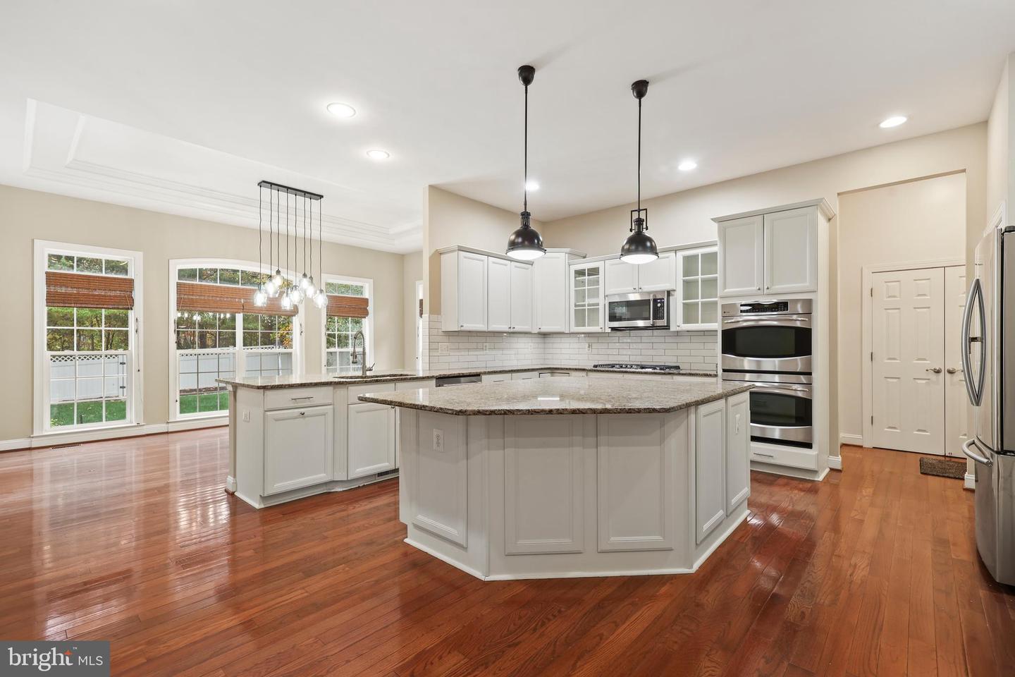 1019 E KENSINGTON CIR, FREDERICKSBURG, Virginia 22401, 5 Bedrooms Bedrooms, ,4 BathroomsBathrooms,Residential,For sale,1019 E KENSINGTON CIR,VAFB2009334 MLS # VAFB2009334