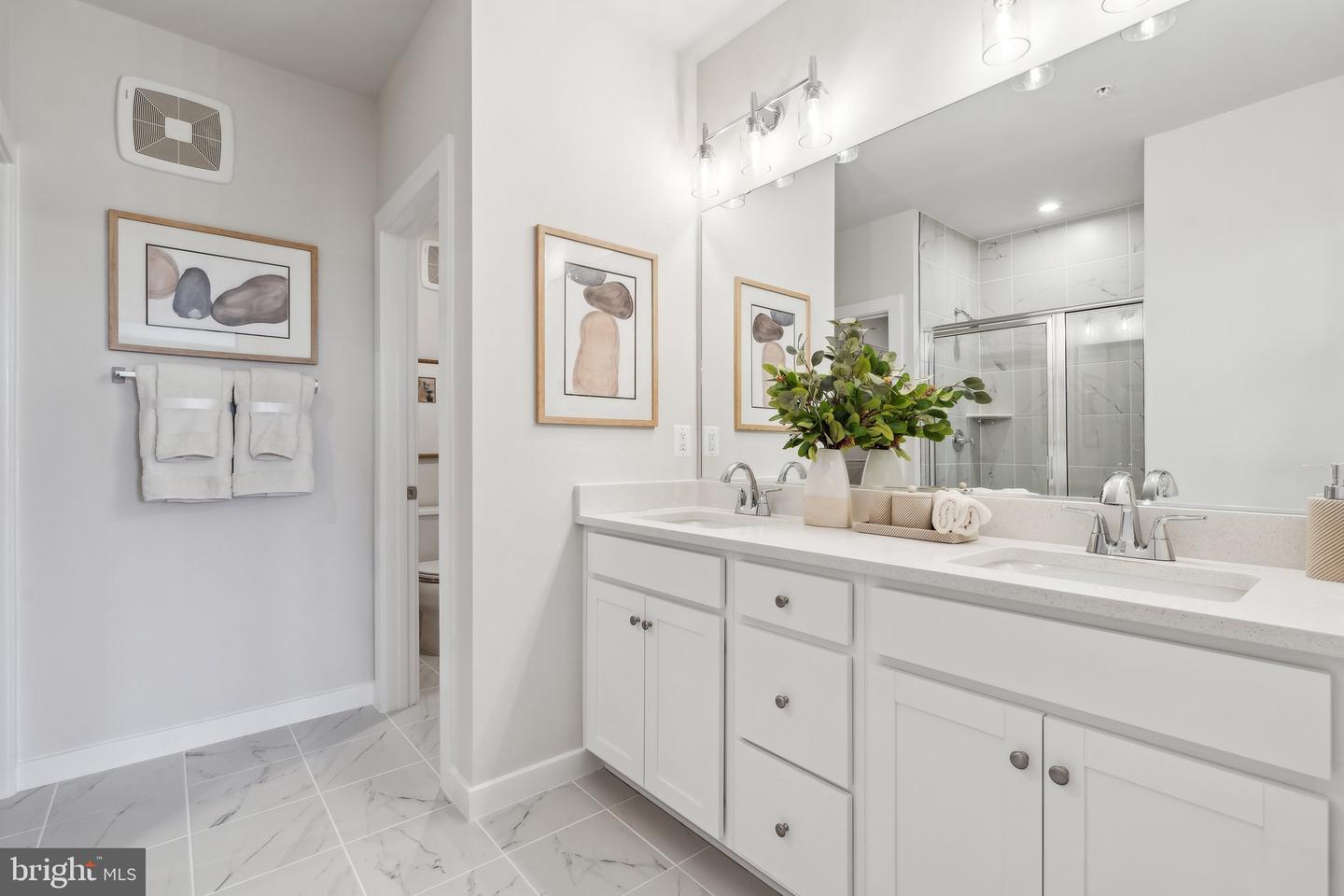 1043 INFERNO TER SE, LEESBURG, Virginia 20175, 2 Bedrooms Bedrooms, ,2 BathroomsBathrooms,Residential,For sale,1043 INFERNO TER SE,VALO2111620 MLS # VALO2111620